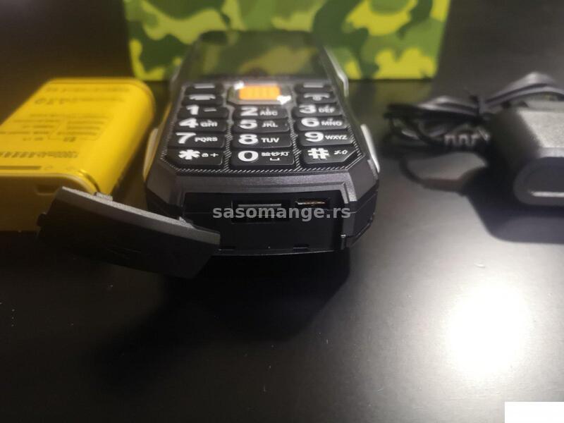 Land Rover X9900 Dual Sim,Power Bank,Dupla lampa,13800mAh