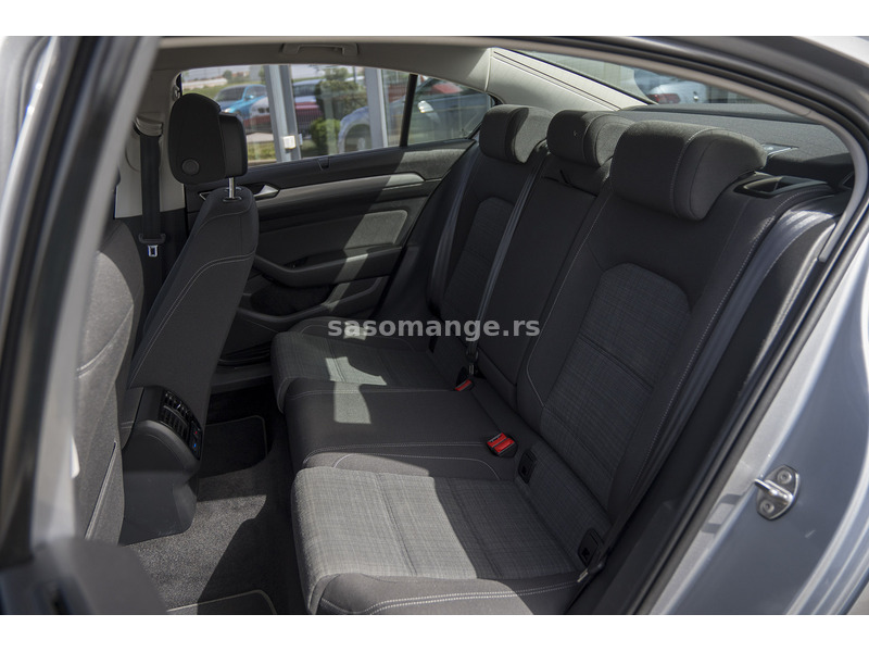 Passat B8 1.6TDI DSG Navigacija Kamera