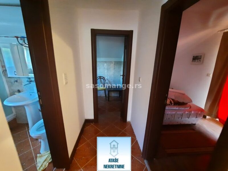 Borsko jezero, stambeno-poslovni objekat(apartmani), 250m2 na 17ari ID#37881