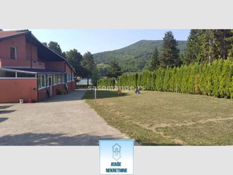 Borsko jezero, stambeno-poslovni objekat(apartmani), 250m2 na 17ari ID#37881