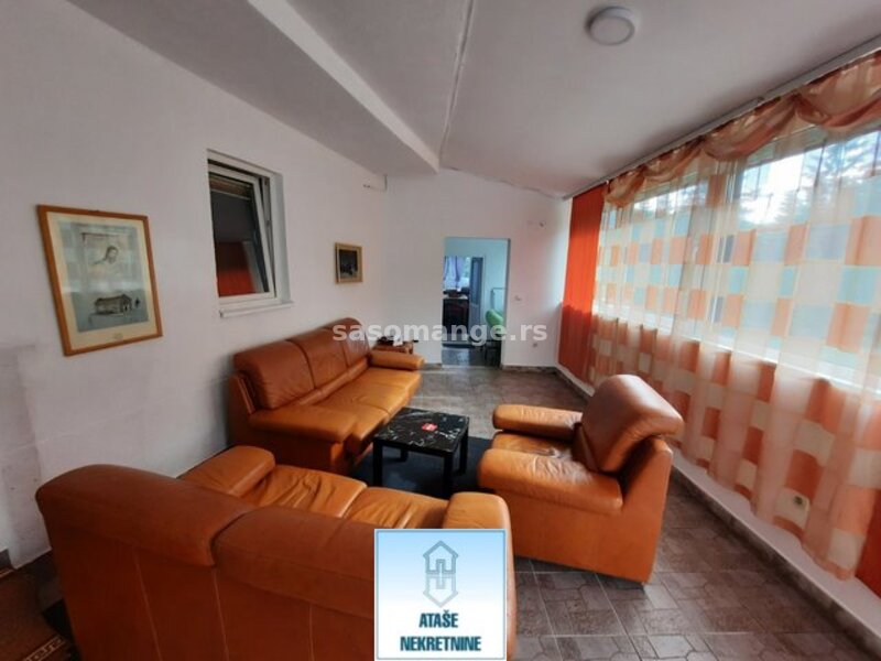 Borsko jezero, stambeno-poslovni objekat(apartmani), 250m2 na 17ari ID#37881