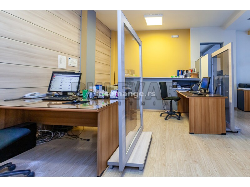 Poslovni prostor kod Tehničkih fakulteta, 114 m2