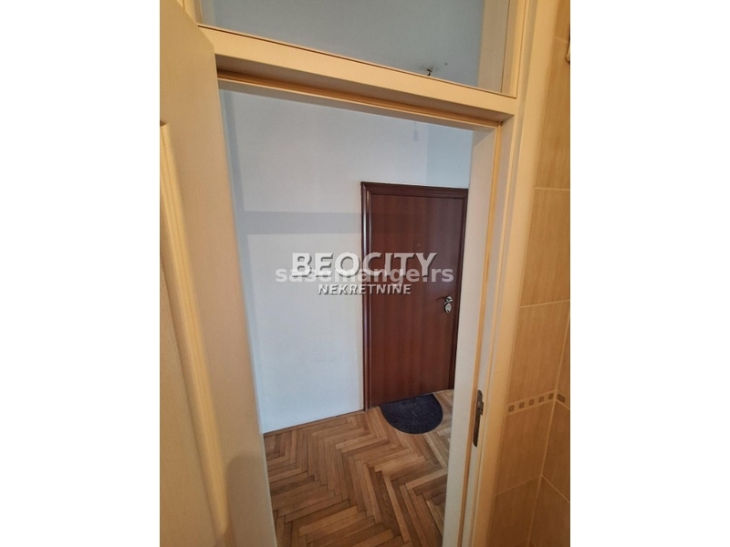 Novi Sad, Liman 4, Bulevar Cara Lazara , 0.5, 20m2