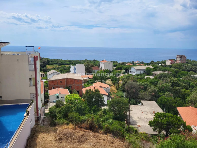 Veliki jednosoban stan sa pogledom na more