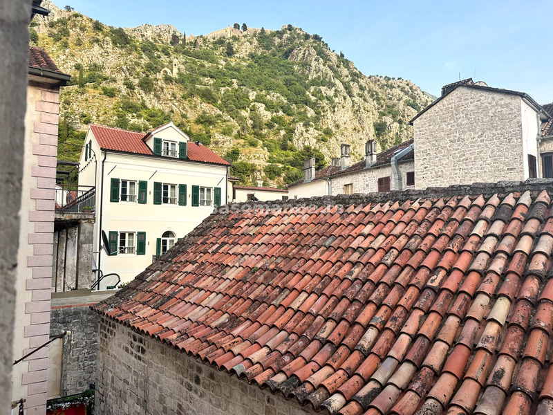 Trosoban stan u srcu Starog grada, Kotor