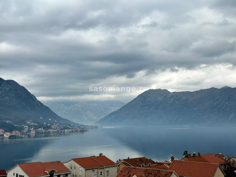 Luksuzan dvosoban stan sa prelijepim pogledom na more, Dobrota, Kotor