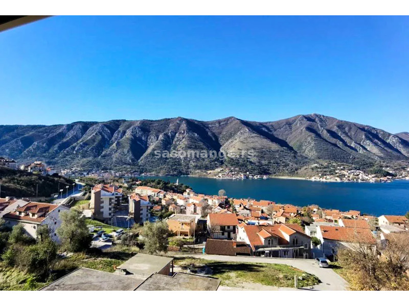 Dvosoban stan sa lijepim pogledom na more, Dobrota, Kotor