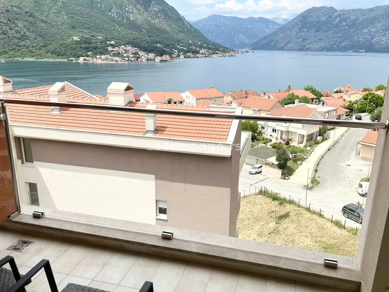 Lijep jednosoban stan sa pogledom na more, Dobrota, Kotor