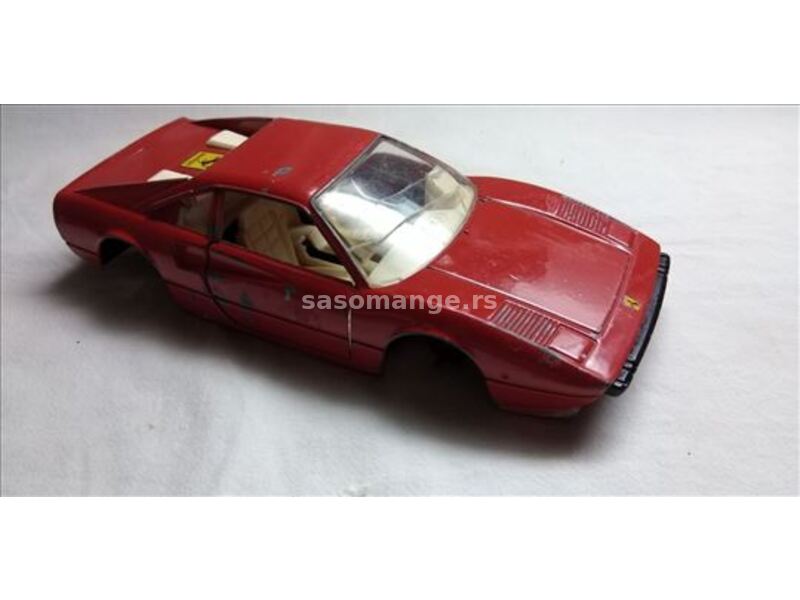Burago Ferrari 308 GTB 1:24,Italy naprslo p.staklo