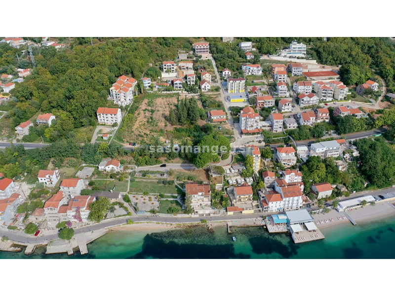 Dvospratna villa sa 5 spavaćih soba i panoramskim pogledom na more, na 250m od plaže