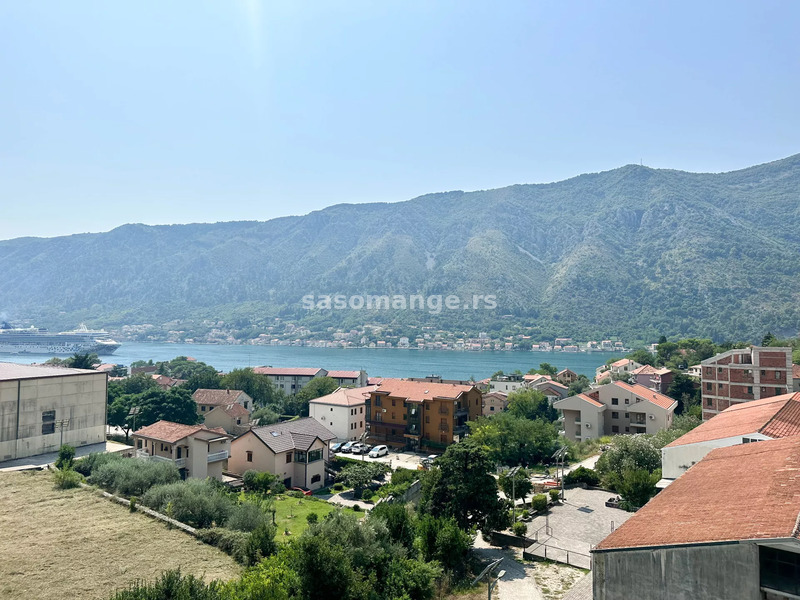 Trosoban duplex u novogradnji sa lijepim pogledom na more, Dobrota, Kotor