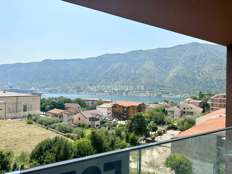 Trosoban duplex u novogradnji sa lijepim pogledom na more, Dobrota, Kotor