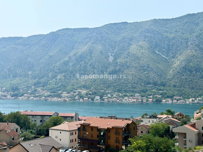 Trosoban duplex u novogradnji sa lijepim pogledom na more, Dobrota, Kotor