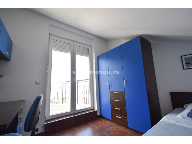 Komforan duplex sa prelijepim pogledom na zaliv, Dobrota, Kotor