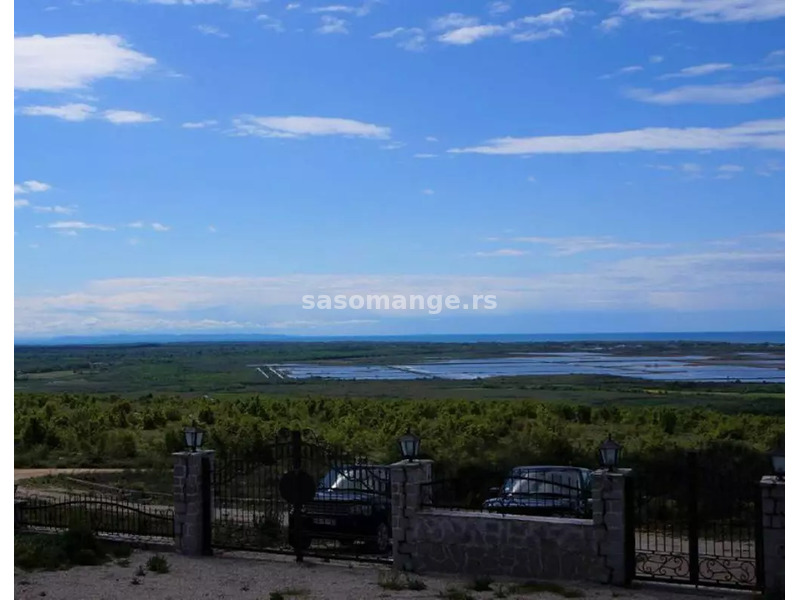 Ekskluzivna vila sa zadivljujućim pogledom od 360 stepeni