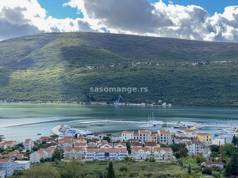 Elitni stambeni kompleks sa svojim zemljištem i bazenom, Kumbor, Herceg Novi