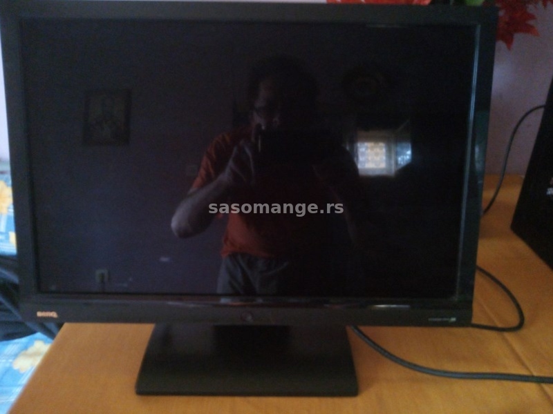 prodajem jeftino monitor BenQ G2010 wap 20,1"