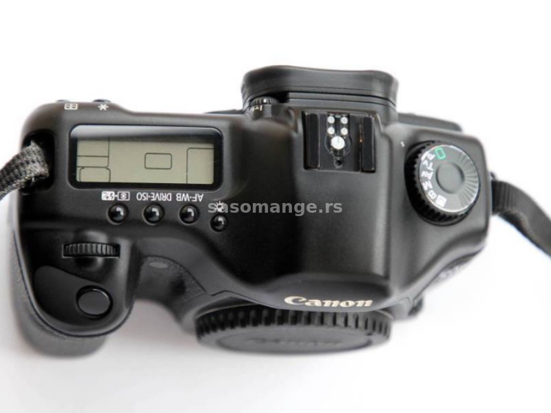 Canon 5D classic + Cosina 19-35mm f/3.5-4.5 (opciono)