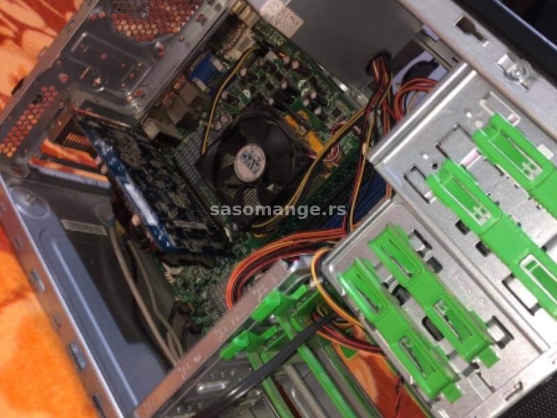 Racunar ACER GAMER - AMD Athlon / HD 6670