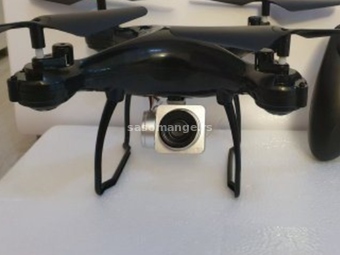 Dron helikopter kvadrokopter sa kamerom