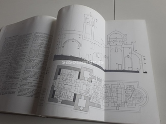Spomenici srpske arhitekture srednjeg veka Milka Canak Medic Korpus sakralnih gradjevina 4 knjige