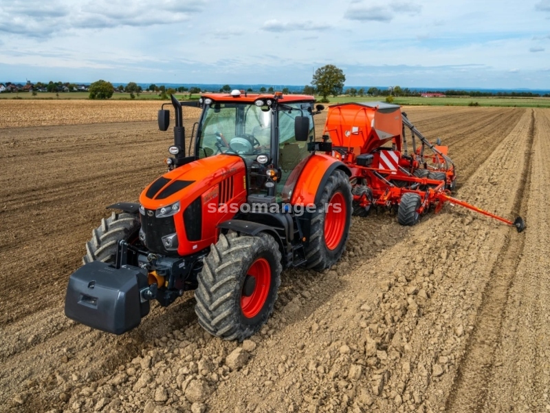 Traktor M7153