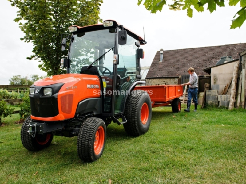 Kompaktni traktor ST371