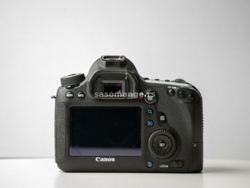 Canon 6D (WG) telo + objektivi opciono (25.240 okidanja)