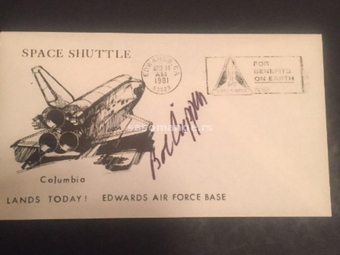 Koverat sa potpisom kosmonauta Roberta Krippena