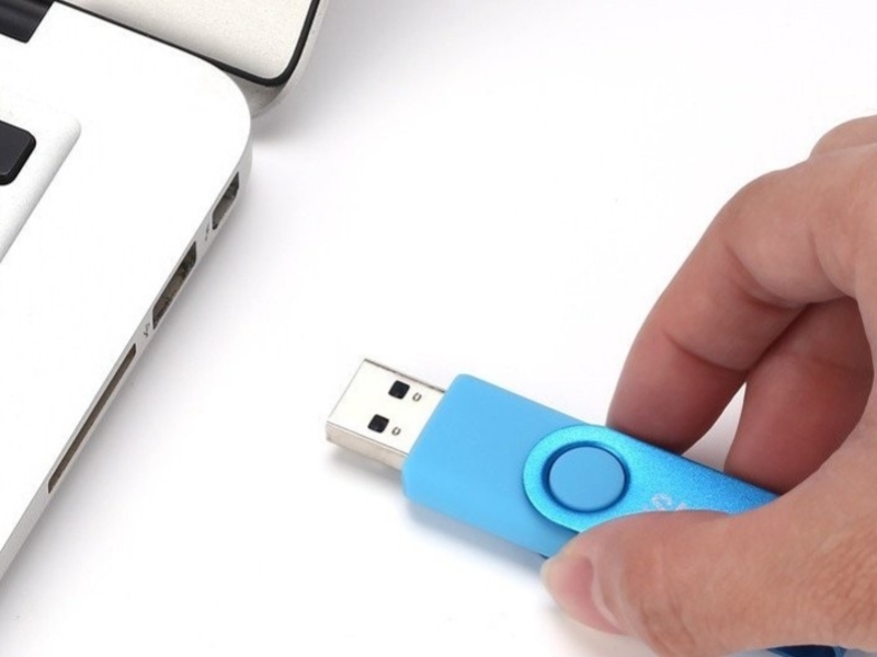 Multi USB fleš 2u1 od 16GB za PC, mobilne telefone, tablete
