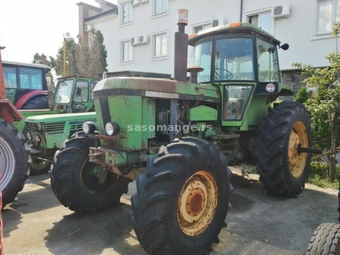 Traktor John Deere 4630
