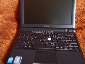 prodajem jeftino mini laptop ASUS Eee PC900A