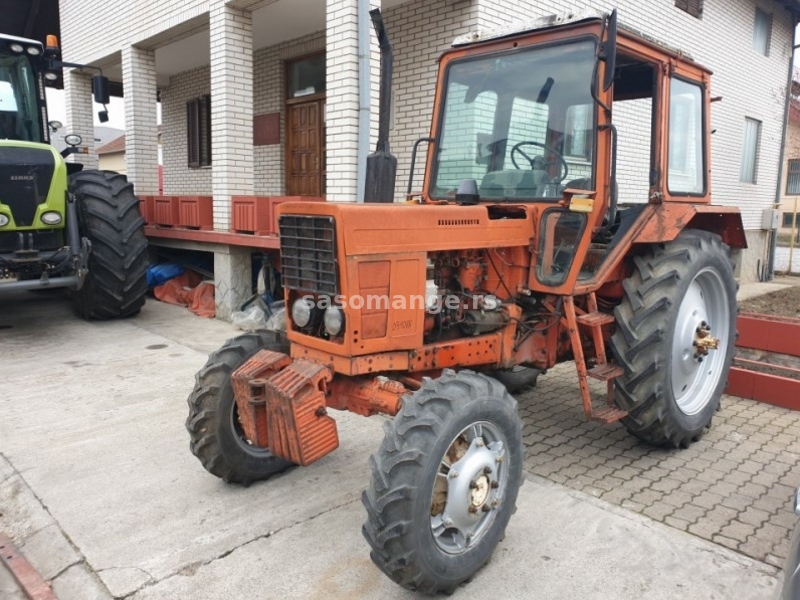 Traktor Belarus 552