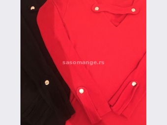 Bluza u crnoj i crvenoj boji