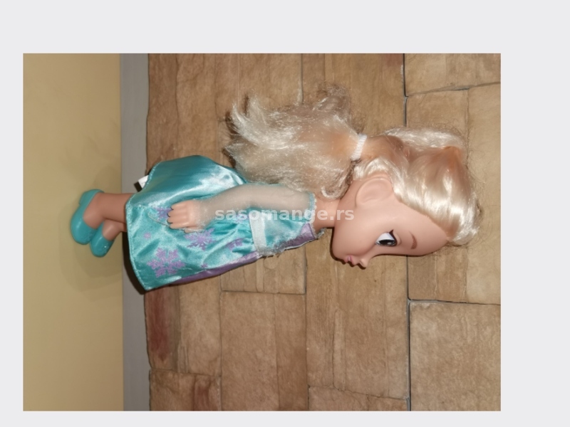 Elsa lutka