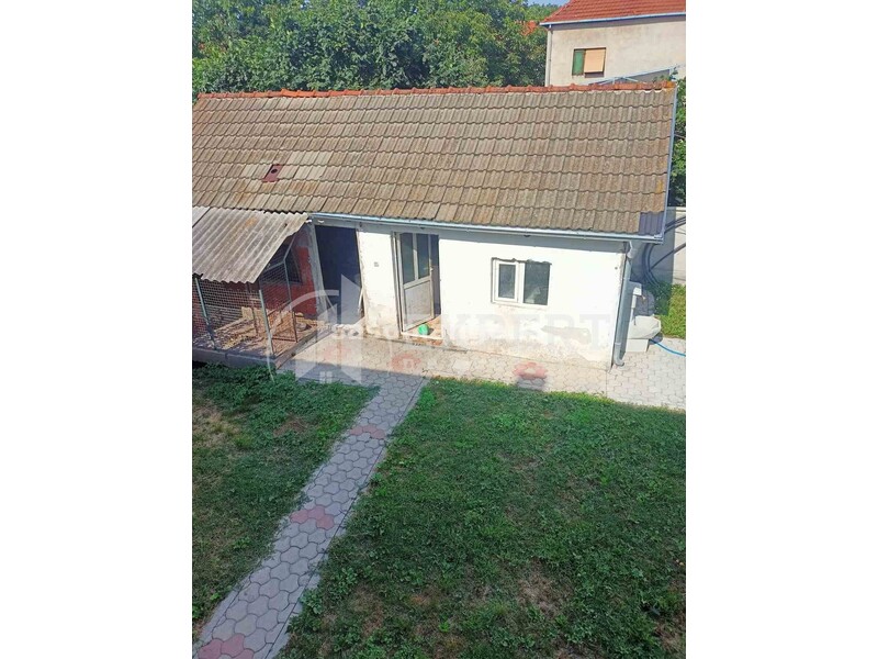 Pasi Poljana, Kuća 250m2, Plac 946m2