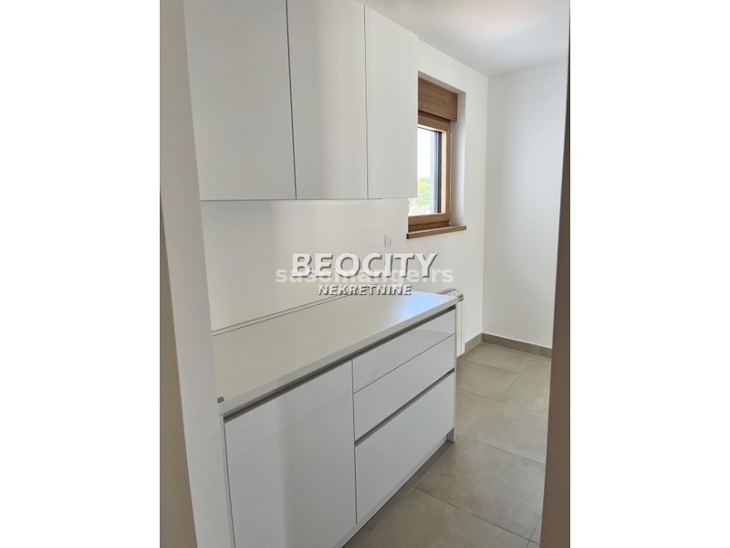 Zemun, Centar, Tošin bunar, 2.0, 52m2