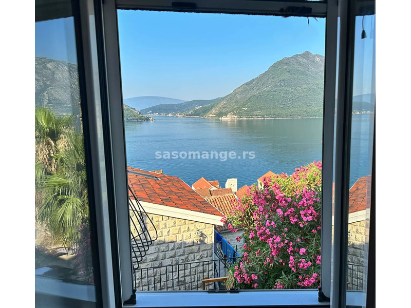 Dvosoban stan sa lijepim pogledom u Perastu, Kotor