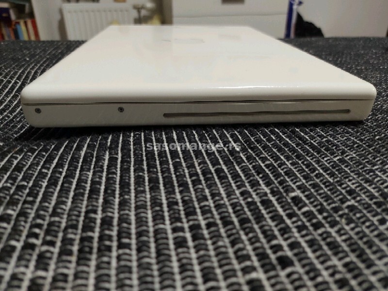 Apple Macbook 4.1 160GB 2GB