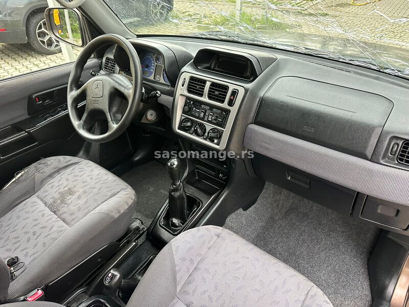 Mitsubishi Pajero Pinin 2.0B