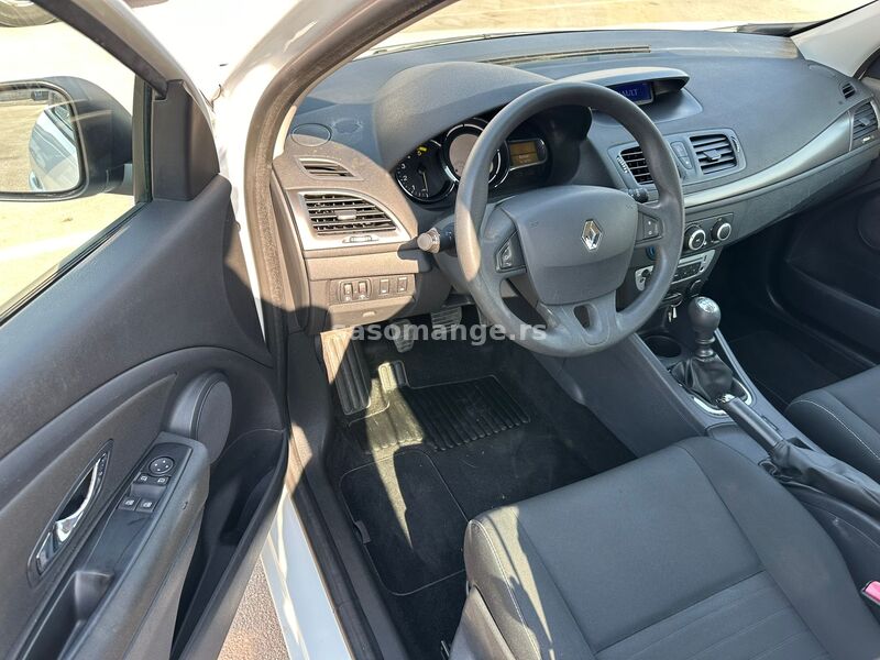 Renault Megane 1.5DCI KREDITI NA LICU MESTA