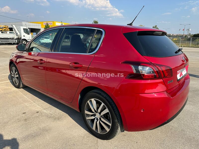 Peugeot 308 1.2 KREDITI NA LICU MESTA