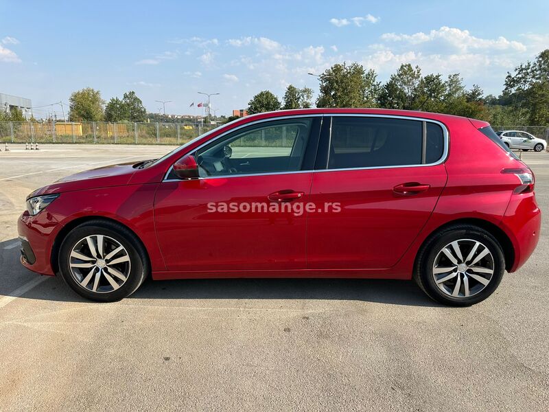 Peugeot 308 1.2 KREDITI NA LICU MESTA