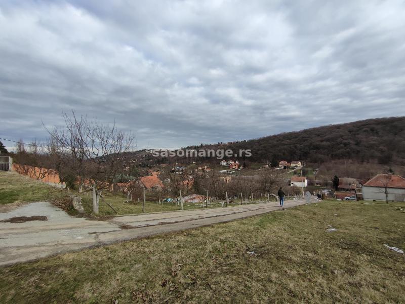 Građevinski plac 2640m Sr.Kamenica Paragovo-ispod Popovice top pogled
