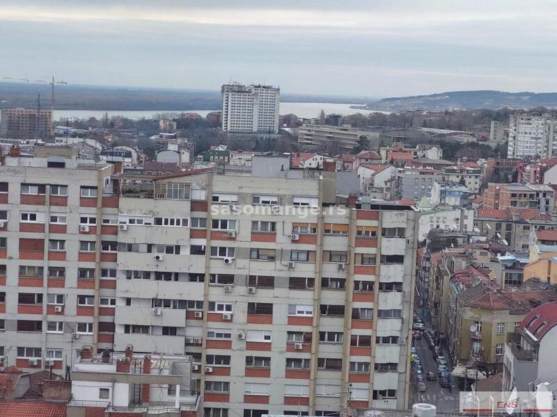 Luksuzno opremljen stan kod Tašmajdana sa parkingom