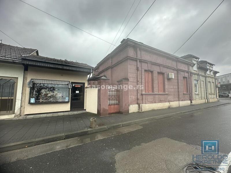 Na prodaju kuća sa lokalom u strogom centru grada