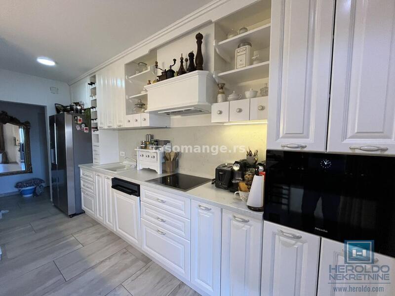 Luksuzan penthouse u širem centru Jagodine