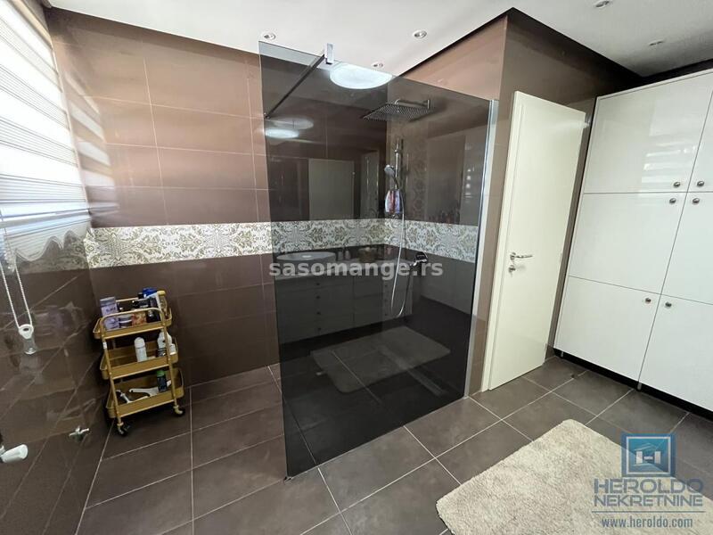 Luksuzan penthouse u širem centru Jagodine