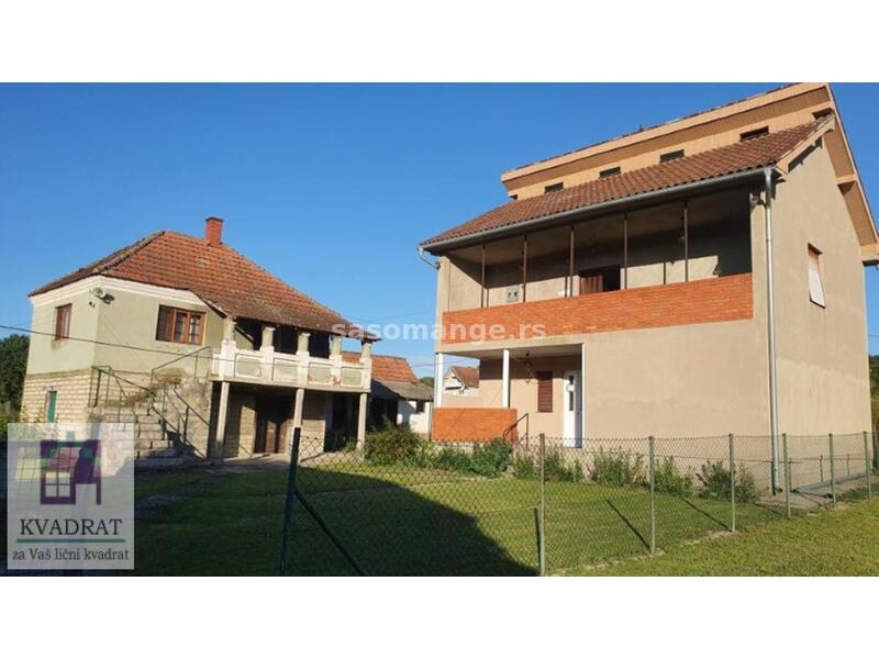 Seosko imanje sa dve kuće 250 m, 1,6 ha, Lazarevac, Mirosaljci 75 000