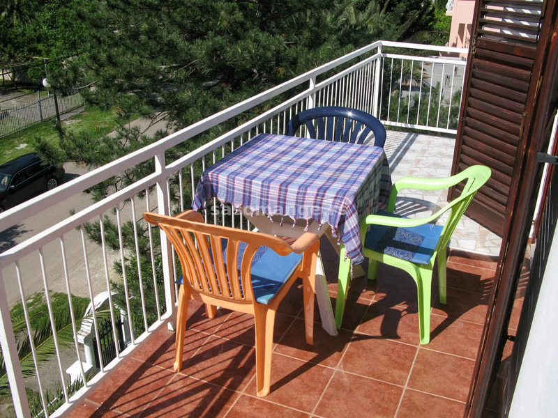 Kuca apartmanskog tipa u Sutomore, Bar